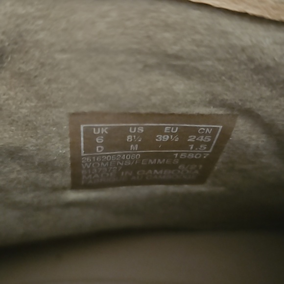 Clarks Boots - Picture 9 of 9